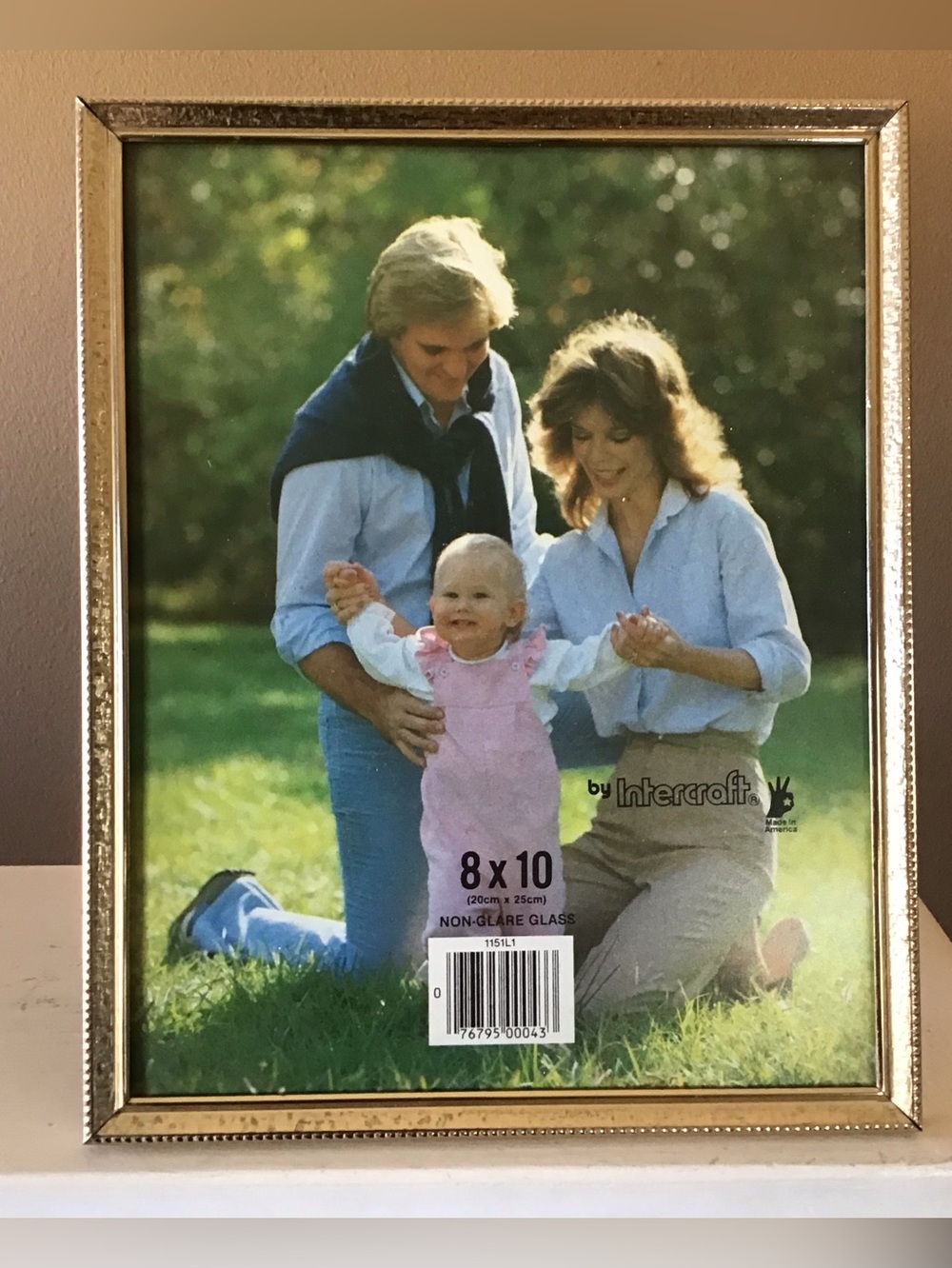 NEW Vintage Metal Gold Tone Anti-Glare Picture Frame